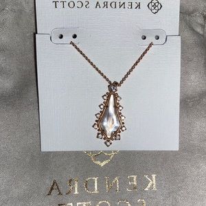 Kendra Scott rose gold mother of pearl necklace